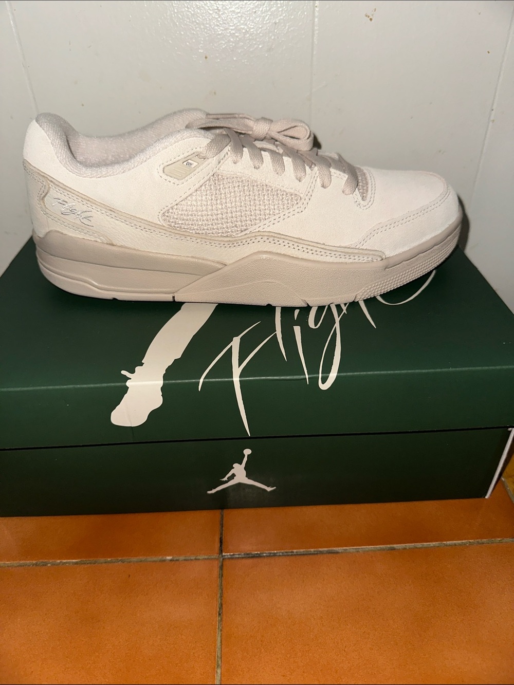 Jordan Men's Low-Top Sneakers in Off-White/Cream Size 11W and 9.5M